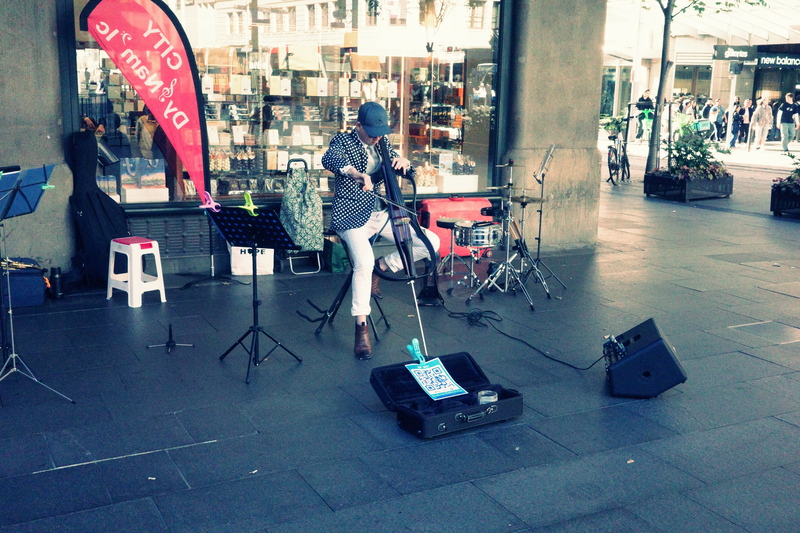 Chinese Street Performer at Sydney Queen Victoria Building